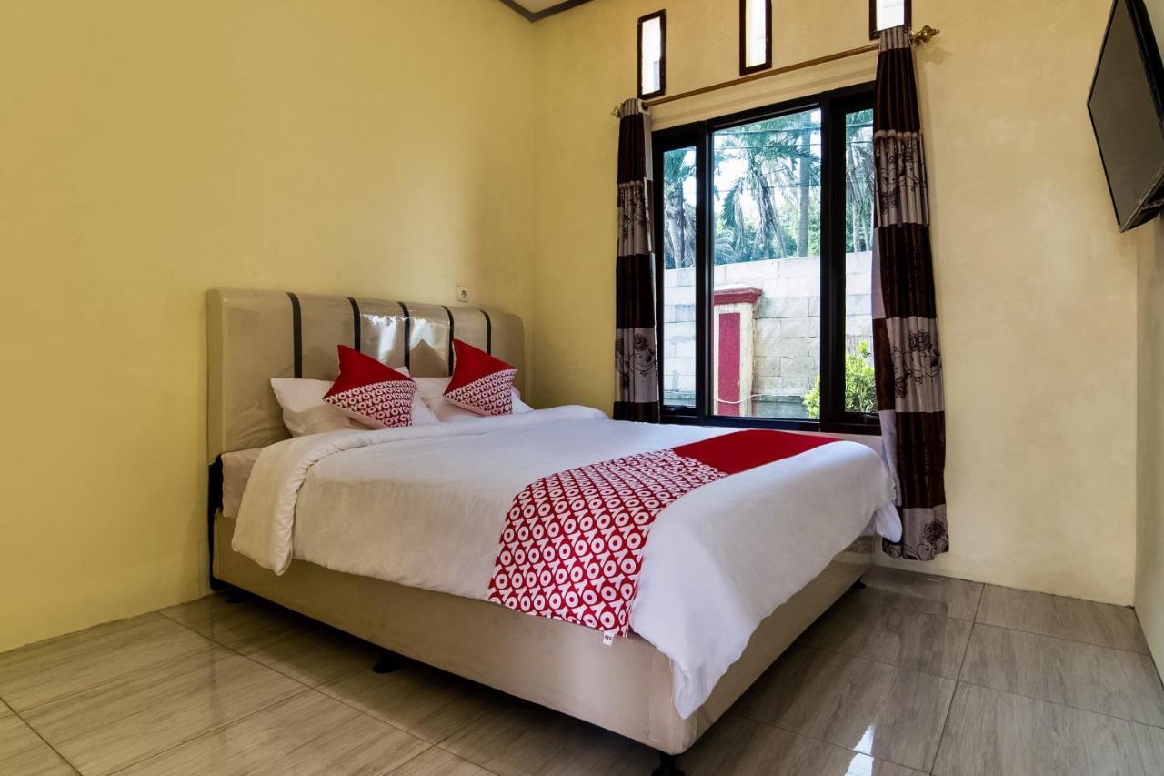 Hotel Oyo 3050 Hotasi Seaview Syariah à Anyer Extérieur photo