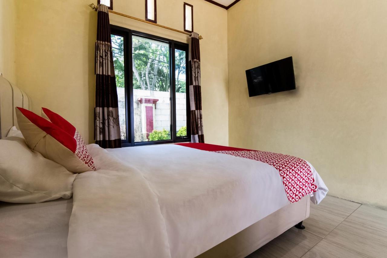 Hotel Oyo 3050 Hotasi Seaview Syariah à Anyer Extérieur photo