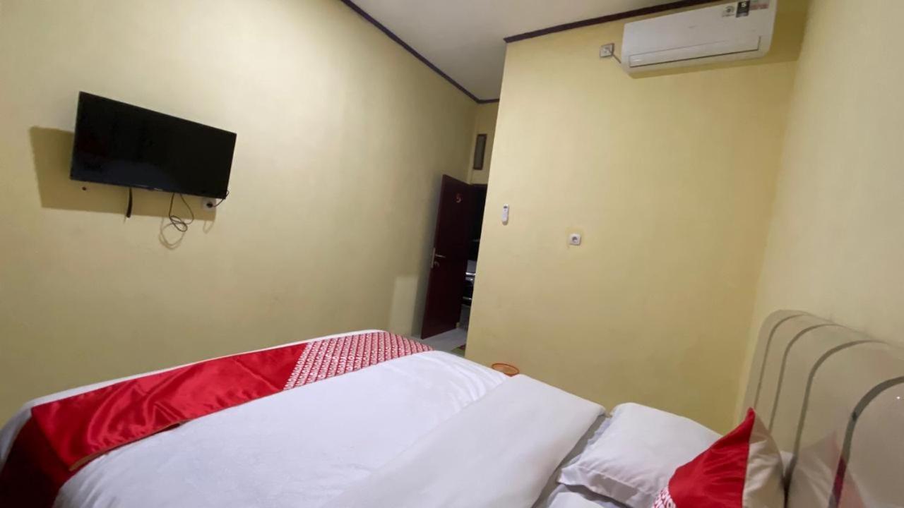 Hotel Oyo 3050 Hotasi Seaview Syariah à Anyer Extérieur photo